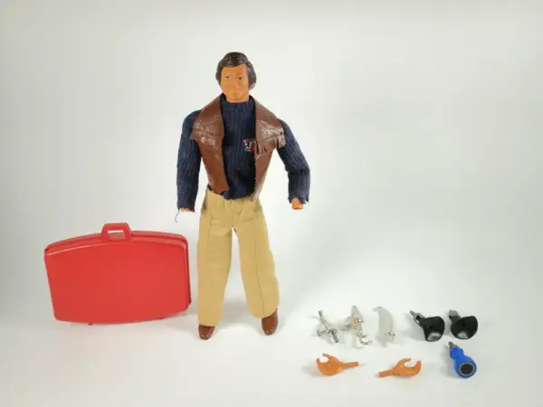 Vintage 1976 JJ Armes Action Figure – COMPLETE with All Accessories + Original Hand Case – No Breaks!