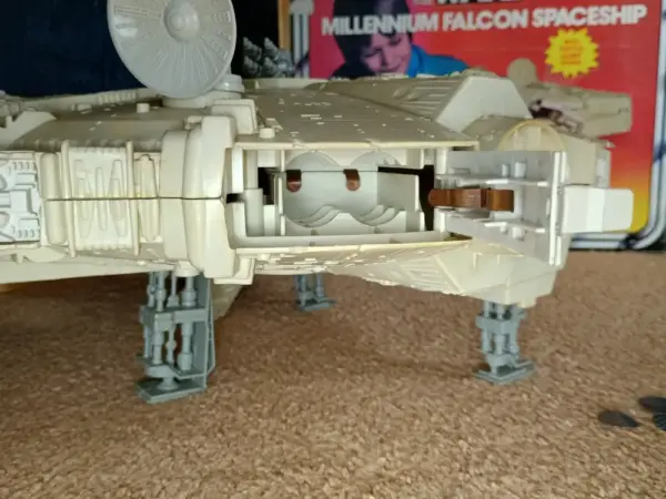 1978 Kenner Star Wars Millennium Falcon – Well-Loved Original – Missing 3 Pieces – Box Included - Image 9