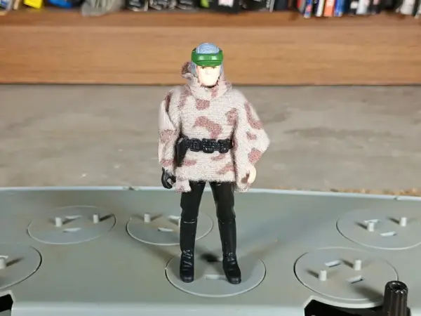 Vintage 1985 Kenner Star Wars Luke Skywalker (In Battle Poncho) with 3-Notch Belt – Original Owner
