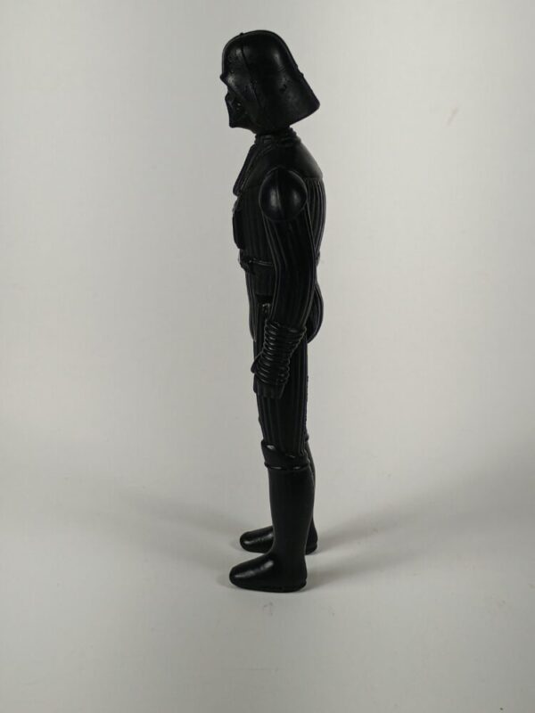 Vintage 1977 Kenner Star Wars Darth Vader – Original Figure – No Cape or Lightsaber - Image 3