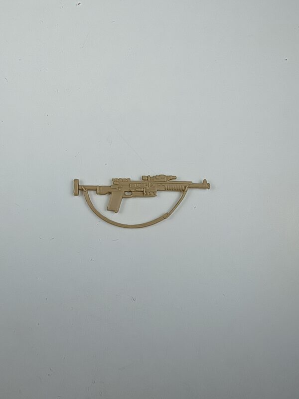Original 1984 Kenner Star Wars Endor Rebel Soldier Rifle (Tan Variant) — Vintage Accessory