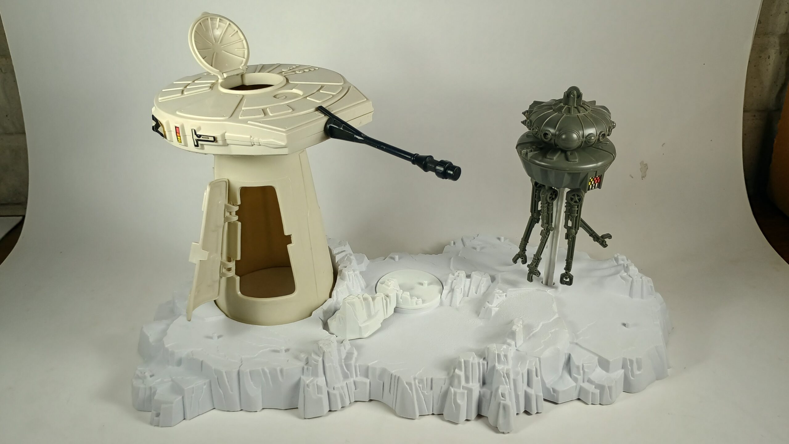 Kenner 1980 Star Wars Imperial Turret & Probot – Complete, Sticker Wear 2 Kenner 1980 Star Wars Imperial Turret & Probot – Complete, Sticker Wear - Image 2