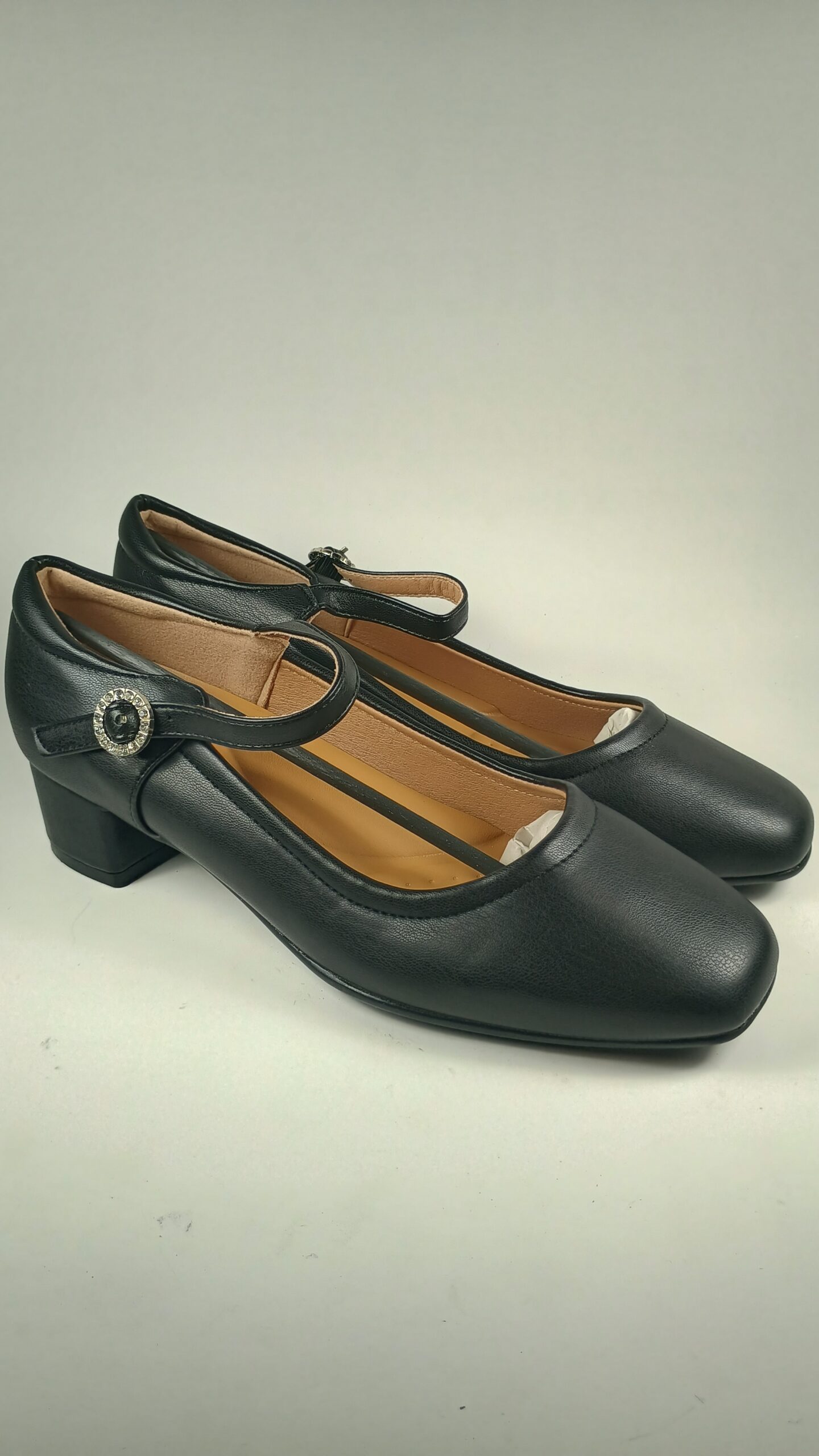 Women's Black US Size 7.5 Thick Low Heeled Squared Toe Dress Shoes 1 Women's Black US Size 7.5 Thick Low Heeled Squared Toe Dress Shoes