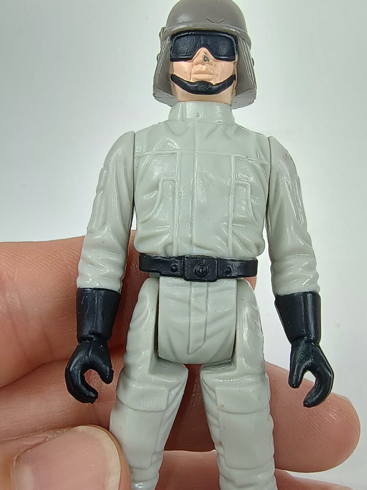 Vintage 1983 Kenner Star Wars AT-ST Driver – Original Figure – No Blaster 15 Vintage 1983 Kenner Star Wars AT-ST Driver – Original Figure – No Blaster - Image 15